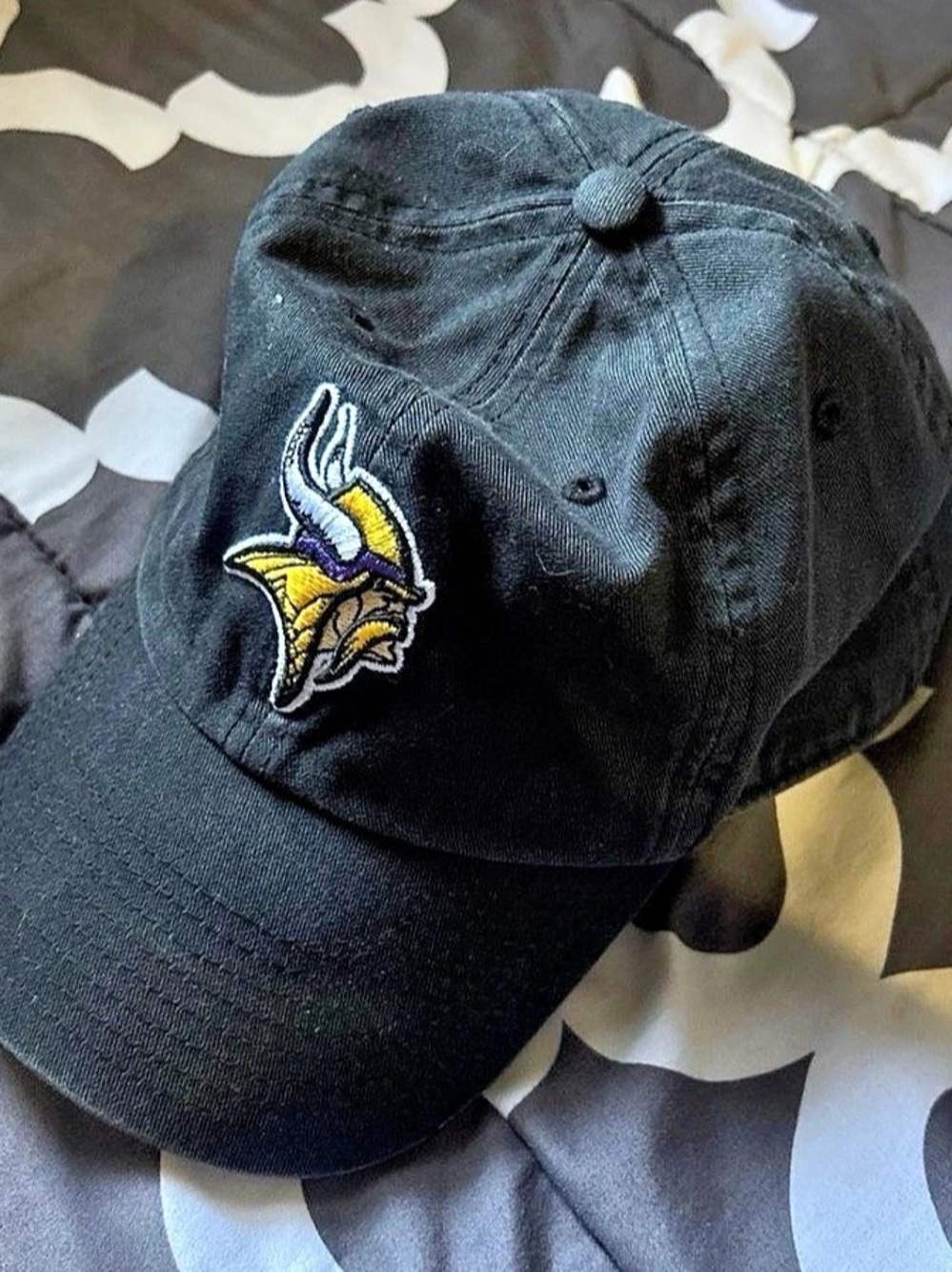 Forty Seven Brand Minnesota Vikings NFL Team Apparel Black Hat Like New
